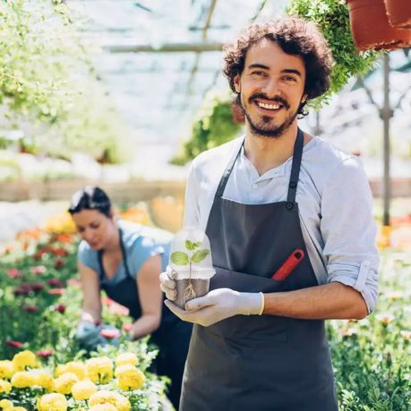 20 Piece Plant Propagation Domes with Pots & Plant Labels - Image 2