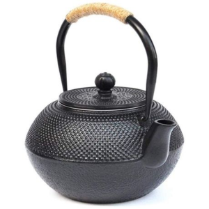 600ml Cast Iron Teapot with Stainless Steel Infuser - Black - Image 5