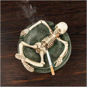 Skeleton Lounge Ashtray - Resin Novelty Cigarette Holder (12.5cm) - Image 5