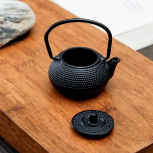 300ml Cast Iron Teapot with Stainless Steel Infuser - Image 3