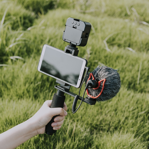 YELANGU Handheld Phone Vlogging Kit