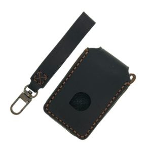 Hallmo Genuine Leather Car Key Cover for Volvo XC40/60/90 2017 & Newer - Image 1