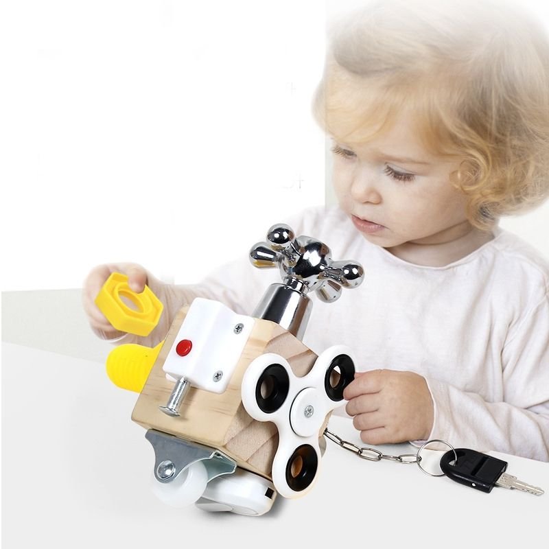 Toddlers Busy Cube (15.5 x 11.5 x 14cm)